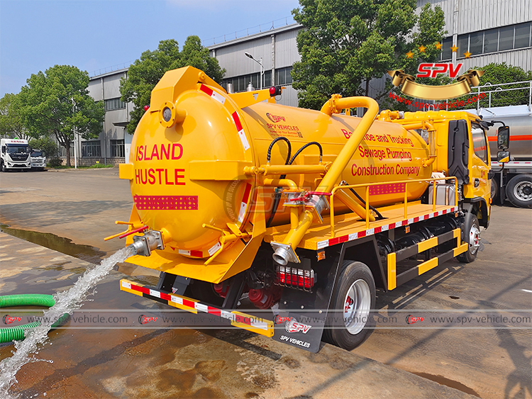 5,000 Litres Sewer Cleaner Truck Discharing Water Test